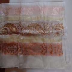 刺繍入りストールのサムネイル