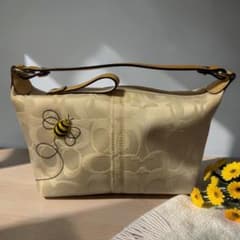 COACH 7440 ホワイトキャンバス ミツバチ刺繍 ハンドバッグ - メルカリ