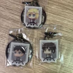 値下げ交渉可 進撃の巨人 チビキャラストラップ 3個セットBのサムネイル