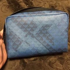 美品 エンポリオアルマーニ セカンドバッグのサムネイル