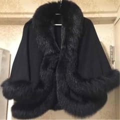 フォックスファーとカシミアのケープのサムネイル