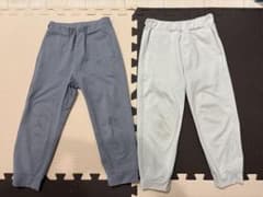 キッズ UNIQLO ジョガーパンツ ２本　ホワイト・薄いブルーのサムネイル