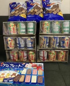 み*茶様 アルフォート798グラム✖️3袋とアソート箱じゃがりこＬ36個各種お譲 アルフォート798グラム✖️3袋とアソート箱じゃがりこL36個各種お譲り