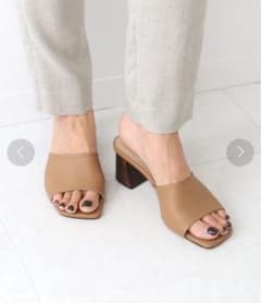 DeuxiemeClasse【MARIGIUDICELLI】CORAサンダル38のサムネイル