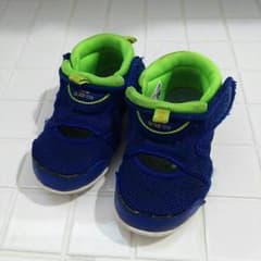 値下げ‼ニューバランス new balance 13.5のサムネイル