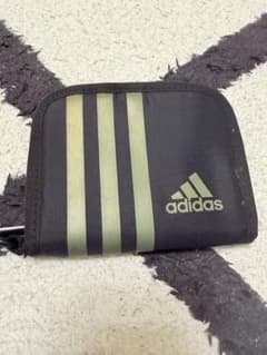 adidas ブラック/ゴールド 財布のサムネイル