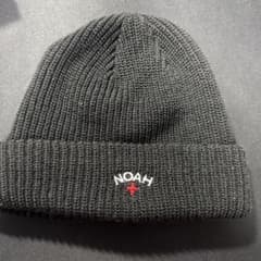 NOAH アクリルニット帽 黒と白のストライプ NOAH アクリルニット帽 黒と白のストライプ