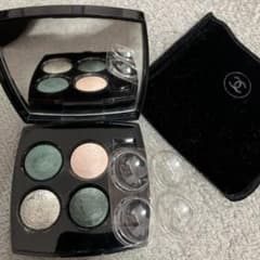 CHANELアイシャドウのサムネイル