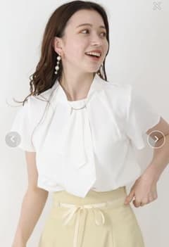 金具付きボウタイシャツのサムネイル