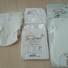 ぽっこりぷぅ様専用！赤ちゃん工房　布おむつ　セットのサムネイル