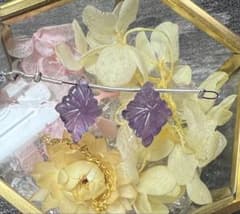 Thumbnail of 訳あり！　宝石質！　アメジストローゼンジカービング　16×12㎜　2粒