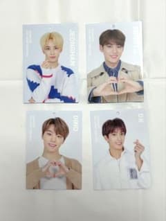 SEVENTEEN トレカ 4枚セット ハニ　MINGYU DINO DKのサムネイル