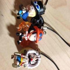 ワンピース 三兄弟のサムネイル