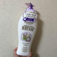 なん様　フルッセル ダブルモイスチャー ボディソープ ココナッツ 1000mlのサムネイル