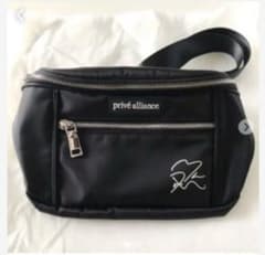 【新品・未使用】prive ウエストポーチバッグ Baekhyun 新品・未使用】prive ウエストポーチバッグ Baekhyun - メルカリ