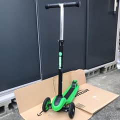 y.volution yglider xl 三輪キックボードのサムネイル