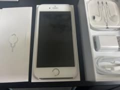 iPhone 6s SIMフリー　64GB シルバーのサムネイル