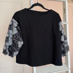 花柄刺繍袖 ブラウス ブラック Mサイズ
