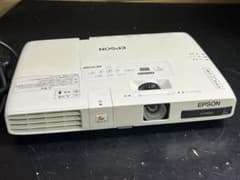 EPSON プロジェクター EB-1775W 本体 ランプ2002時間 - メルカリ
