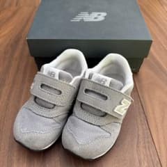 ニューバランス new balance 373 グレー 13.5cmのサムネイル