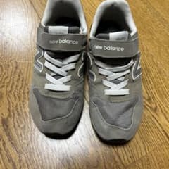 new balance キッズスニーカー グレーのサムネイル
