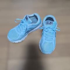 New Balance 460 水色 スニーカーのサムネイル