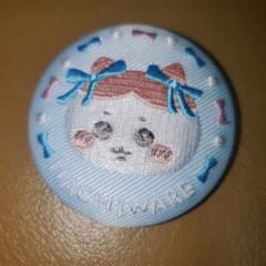 ちいかわ 刺繍缶バッジ ハチワレのサムネイル