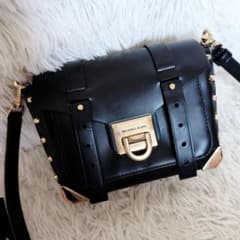 本田翼着用　MICHAELKORS マイケルコース　マンハッタン