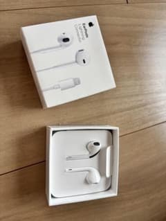 Apple純正 EarPods Lightning イヤホン 箱付きのサムネイル
