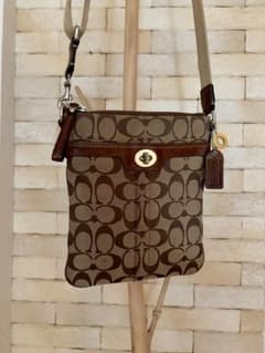 COACH シグネチャー ショルダーバッグのサムネイル