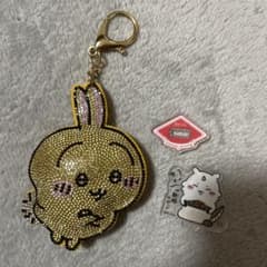 ちいかわ うさぎキーホルダーとアクスタのサムネイル