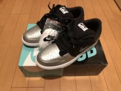 最大セール！Supreme Nike SB Dunk Low Blackのサムネイル