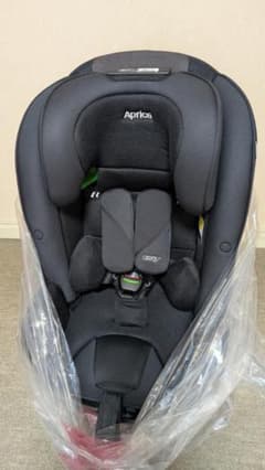 アップリカ フォームフィット ネクスト チャイルドシート ISOFIX R129のサムネイル