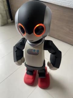 ロビ2 完成品　ロボット　robi2 デアゴスティーニ 付属品付き Amazon.co.jp: ロビ2 Robi2 組立済み完成品 ニットTシャツ付き