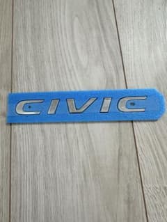 civicハッチバック fk7 エンブレム シルバーのサムネイル
