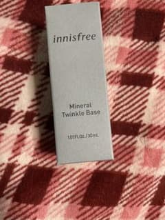 Innisfree ミネラルトゥインクルベースのサムネイル