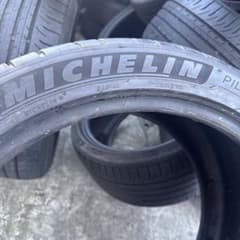 MICHELIN PILOT SPORT 4 S 285/35ZR20のサムネイル
