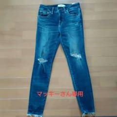 【お値下げ】AZULスキニーダメージデニムのサムネイル