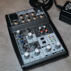 Behringer XENYX 502 アナログミキサー 本体 Behringer XENYX 502 アナログミキサー 本体+純正電源 - メルカリ