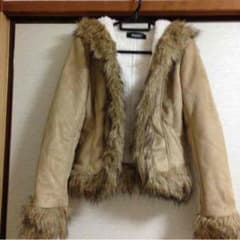 更にお値下げ‼ フェイクファー付きジャケット♪のサムネイル