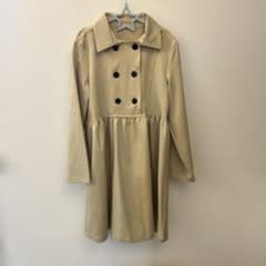 SHEIN キッズ ワンピース　ベージュ ダブルボタンのサムネイル