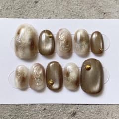 【 no.233 】ニュアンス ブラウン 淡色 ぷっくり 大人綺麗めネイルのサムネイル
