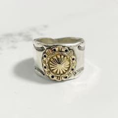 アリゾナフリーダム フラワーコンチョリング K18 シルバー コンビ 平