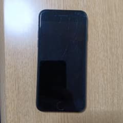 Apple iPhone 7 ブラックのサムネイル