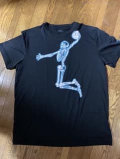 アンダーアーマー　バスケットTシャツのサムネイル