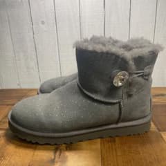 UGG ミニベイリーボタン ブリング コンステレーション - メルカリ