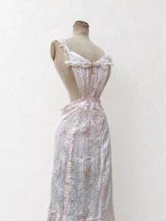 フランスアンティーク♡花柄とドット柄エプロン フランスアンティーク♡花柄とドット柄エプロン - メルカリ