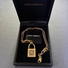 超レア DOLCE & GABBANA ロゴ 付き南京錠型ネックレス - メルカリ