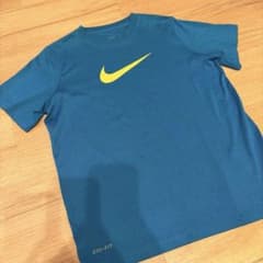 NIKE ドライフィット Tシャツ 半袖 135のサムネイル