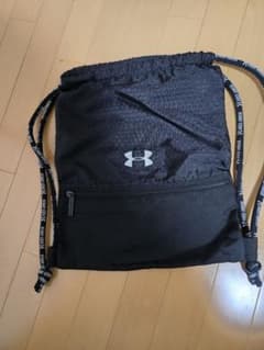 Under Armour ブラック バックパックのサムネイル